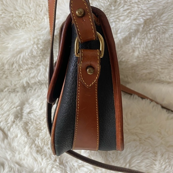 Dooney & Bourke Vintage All Weather Classic Equestrian Crossbody bag Bla… - Picture 10 of 13